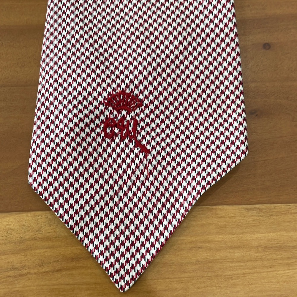 Red and White Countess Mara tie